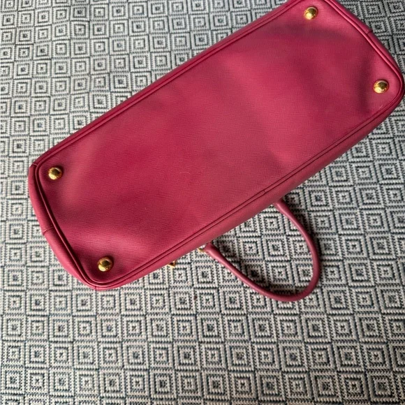 Prada Galleria Saffiano Tote, Peonia - Picture 11 of 17
